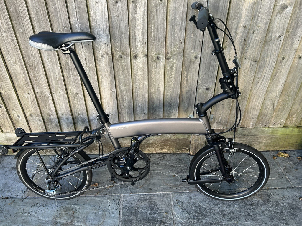 Mezzo D9 9 Speed Folding Bike In Excellent Condition Including Carry Bag