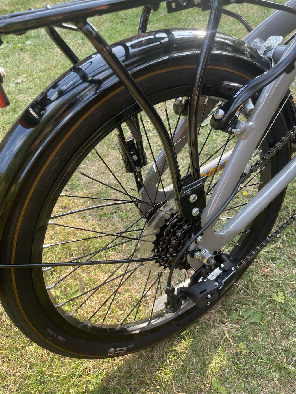 Raleigh Evo 2 Folding Bike 7-Speed Shimano Gears - Grey / Black