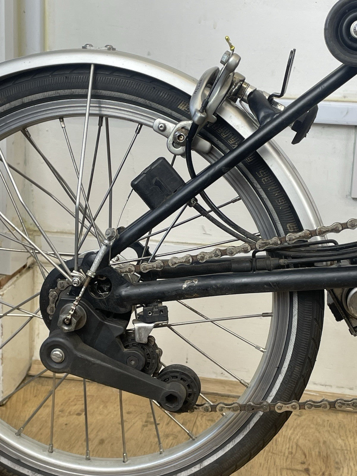 Brompton M6L Folding Bike - Black