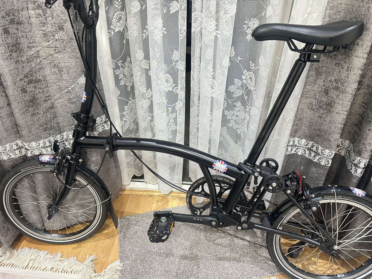 Brompton Folding Bike 16in M Frame Black Caliper Brakes Flat Bar Mudguards