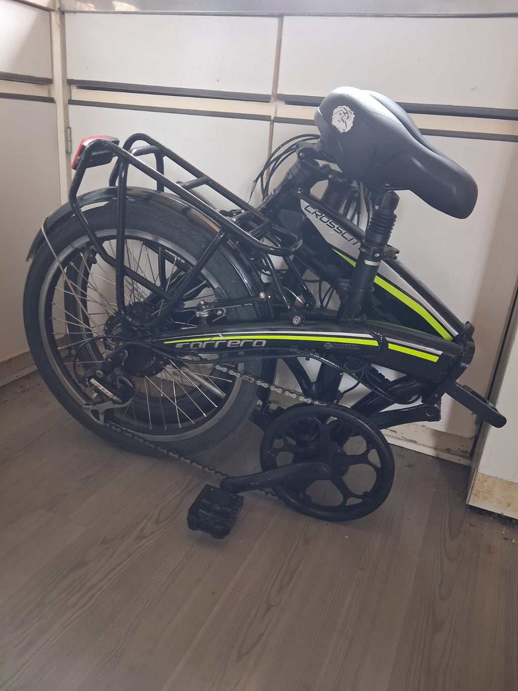 Carrera Crosscity Folding Bike 20in Black/Green, Mudguards, Rear Rack