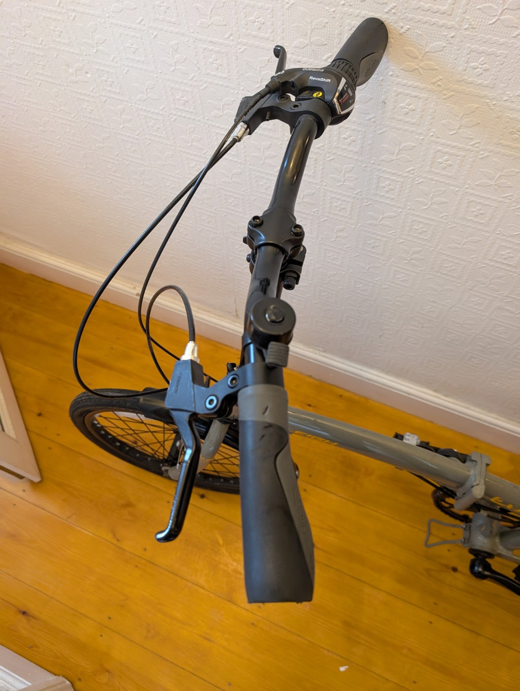 Raleigh Evo 2 Folding Bike 7-Speed Shimano Gears Grey