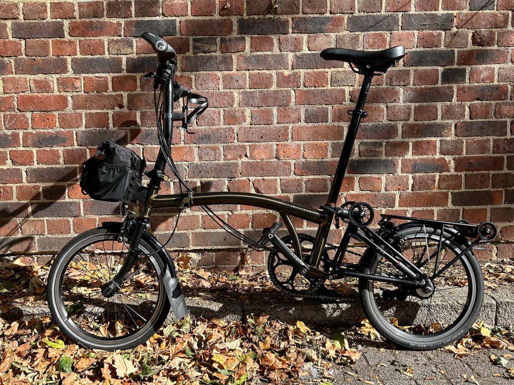 2023 Brompton C Line 6 Speed M6L Black Lacquer Black Edition + Bags & Extras