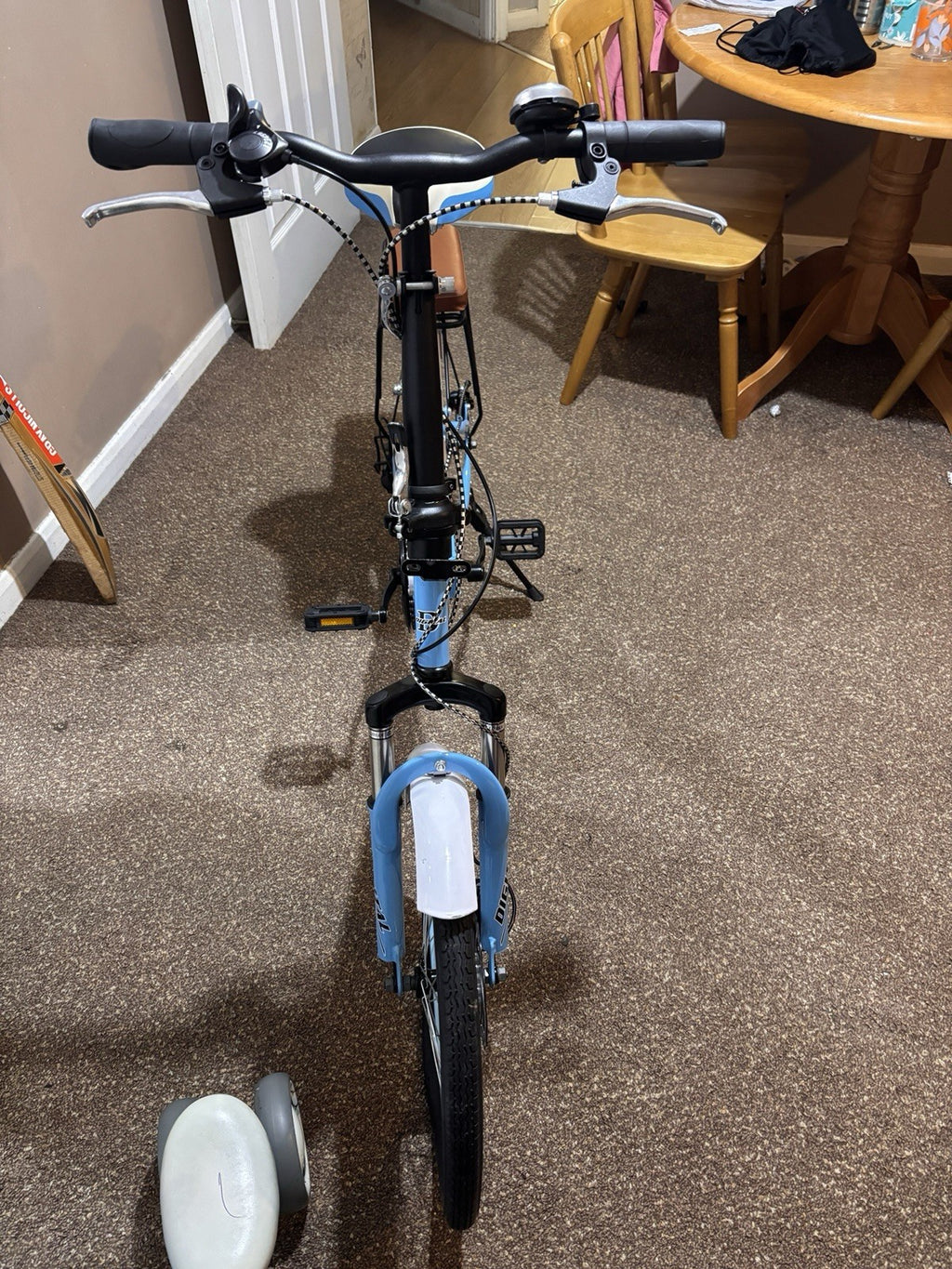 Digital sports Bicycle foldable 20in Blue/White,Rear Rack, Reflectors, V-Brakes