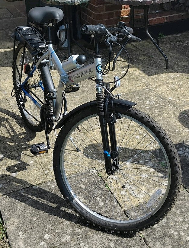 26in. Challenge Gauntlet folding mountain bike. 18 Gears
