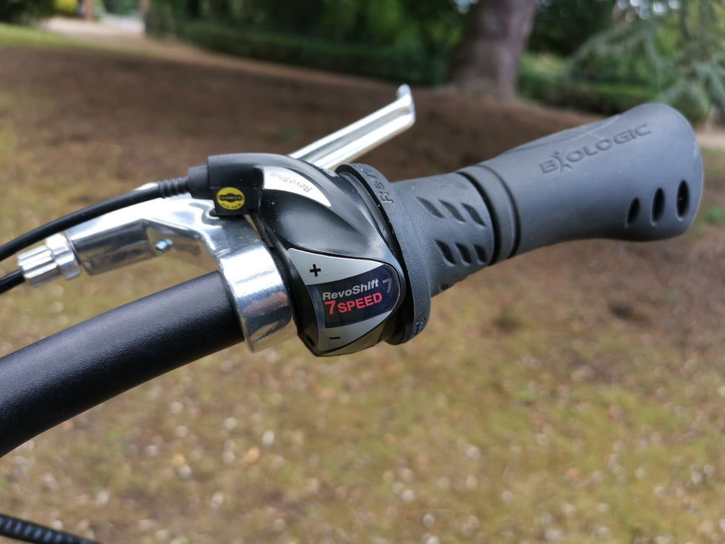 TERN LINK B7    Folding Bike  With Extras    -   ONE WEEKS USE ONLY