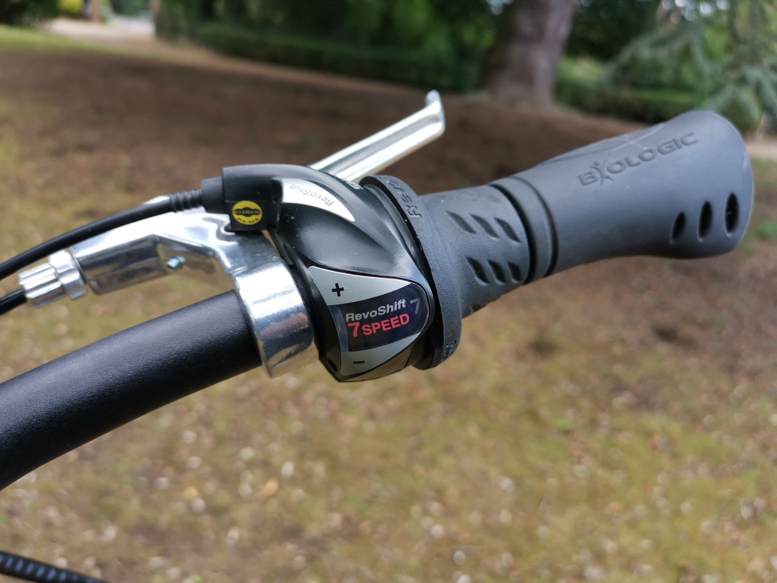 TERN LINK B7    Folding Bike  With Extras    -   ONE WEEKS USE ONLY