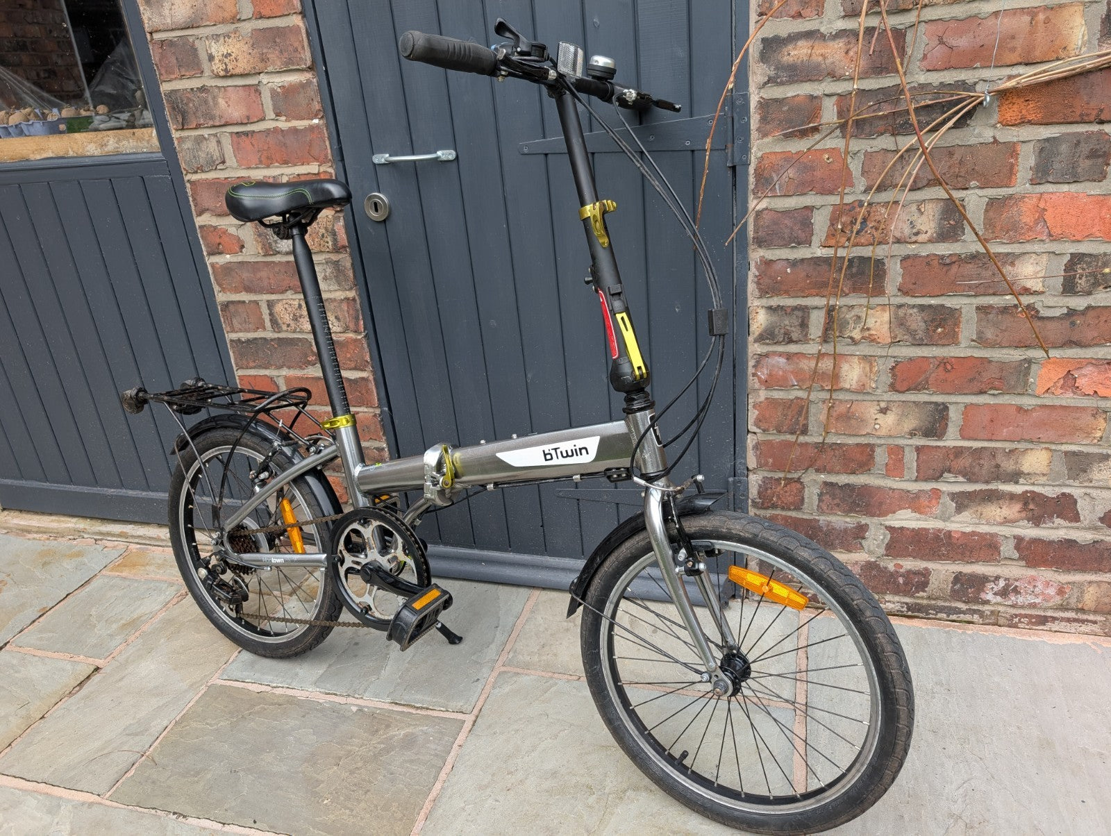 Decathlon B-Twin Hoptown 500 Folding Bike