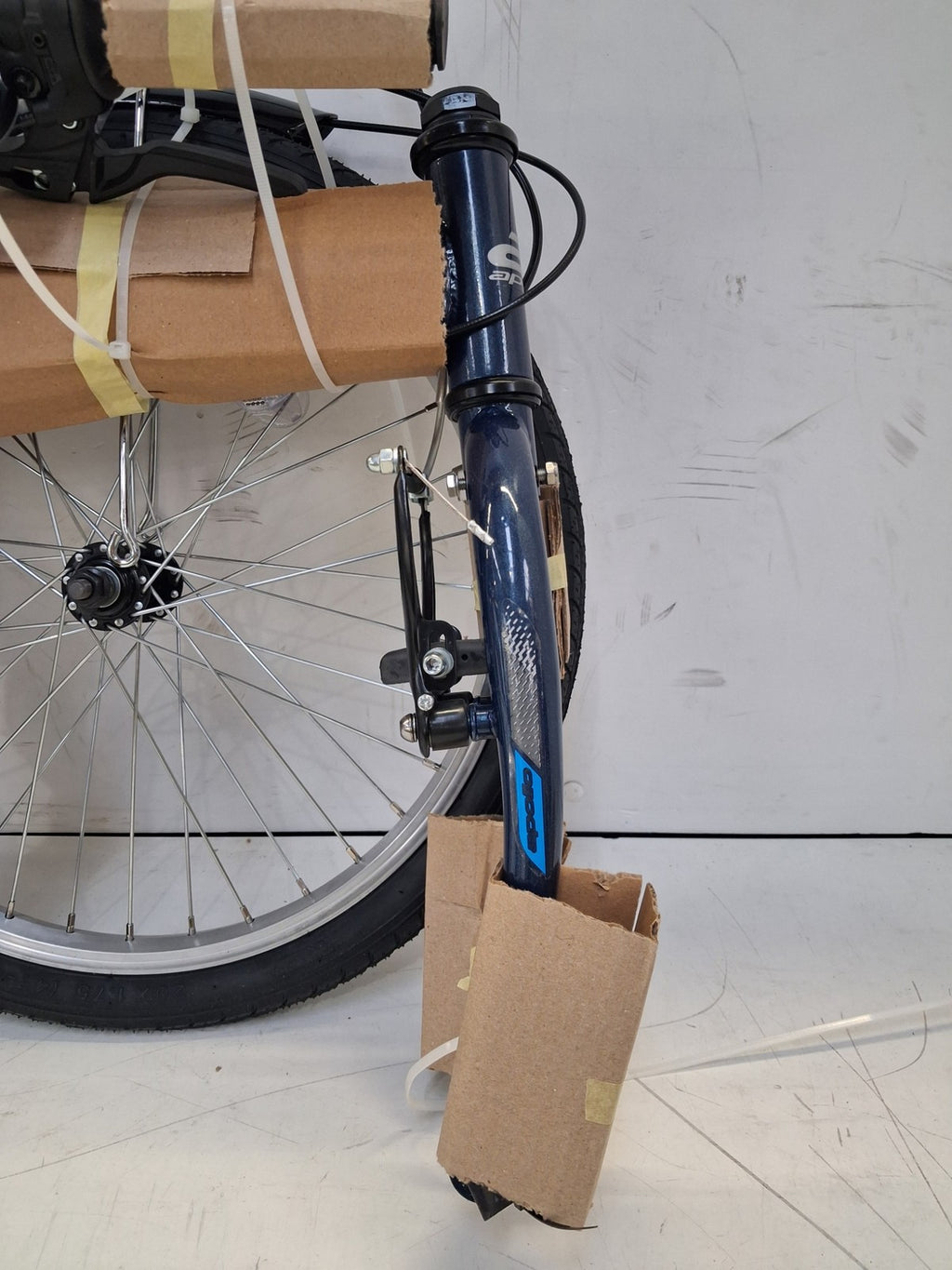 Apollo Transport Compact Folding 20" Wheels Steel Frame 6-Speed Bike - Navy A