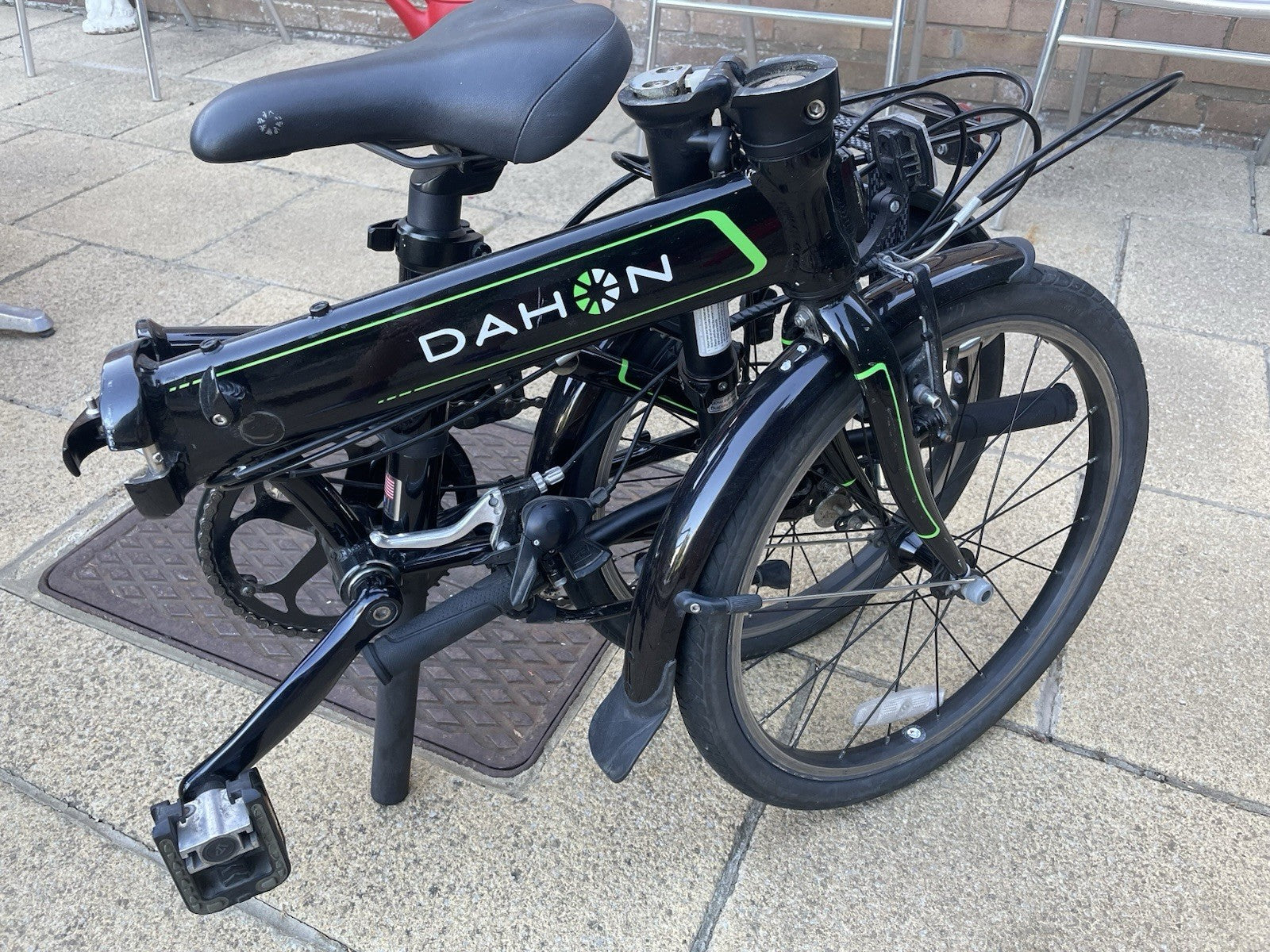 Dahon Vitesse D8 Folding Bike