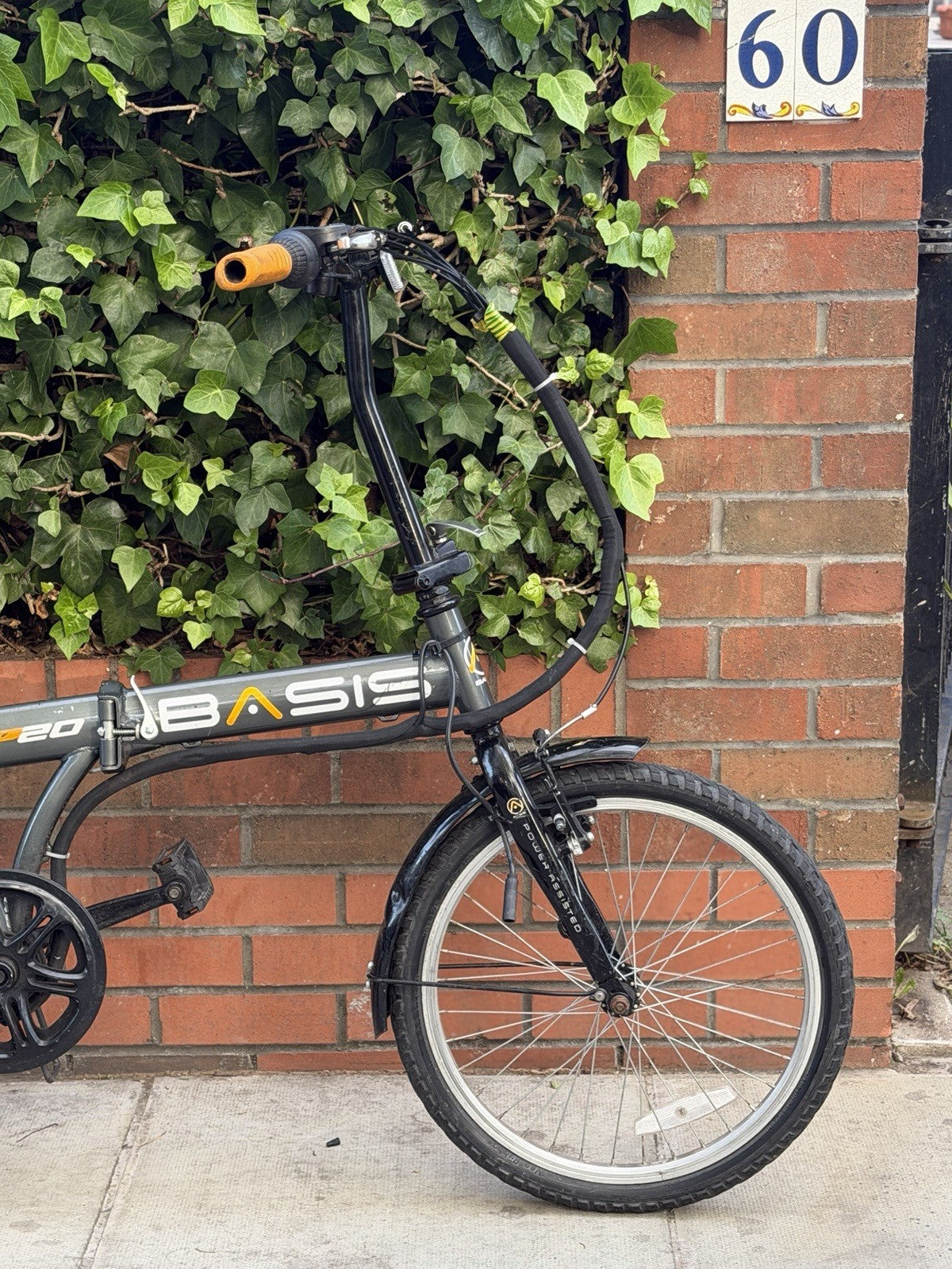 Basis SP20 Folding Bike 20" Wheels Shimano Gears Rear Rack Mudguards Grey