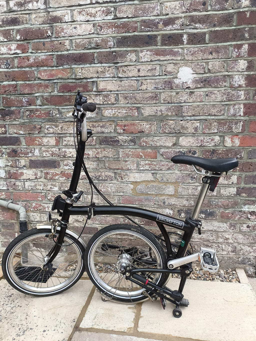Brompton black M6L 6 speed folding bike excellent condition recently serviced