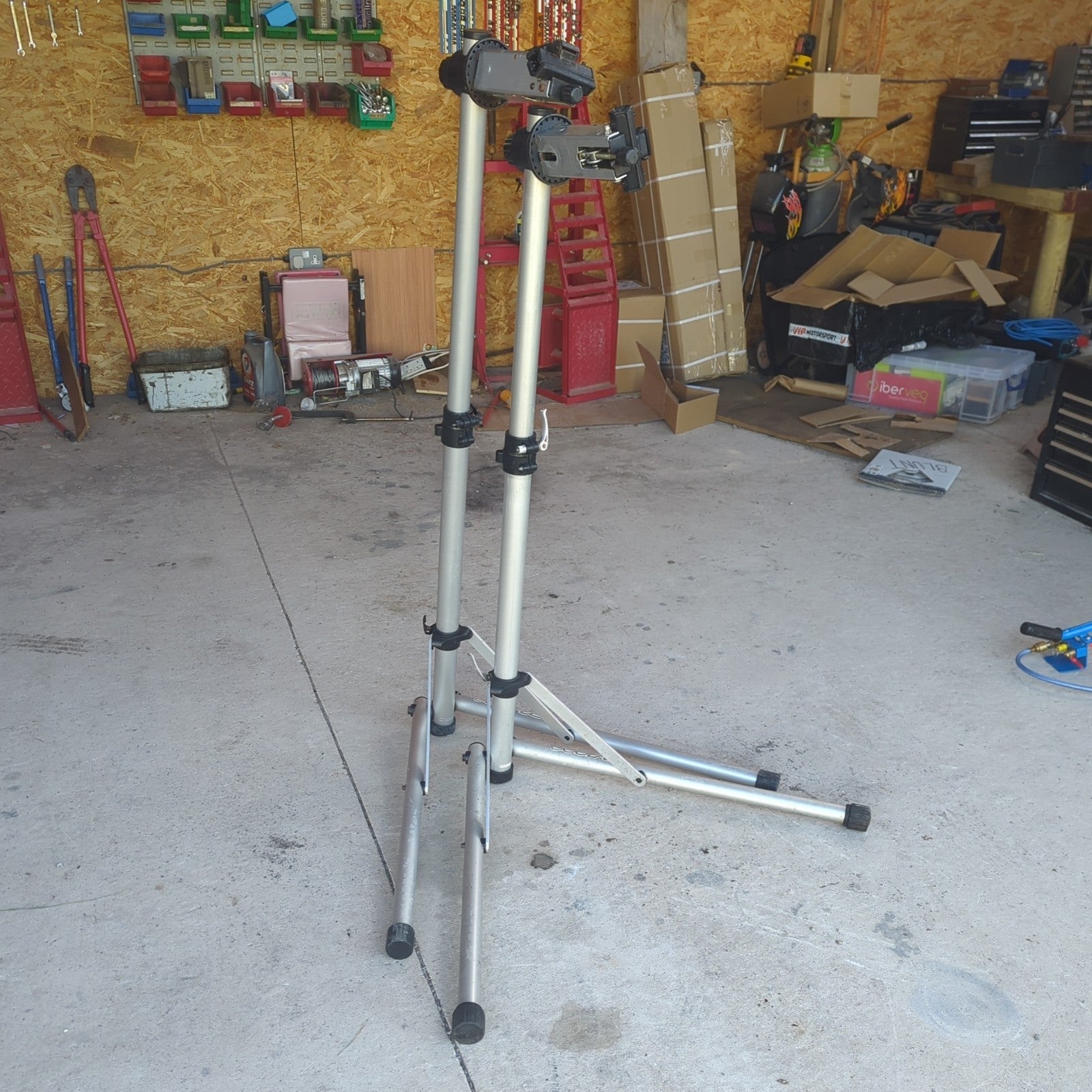 Minoura RS-4000 Bike Bicycle Repair Stand Folding Design Lightweight Aluminium