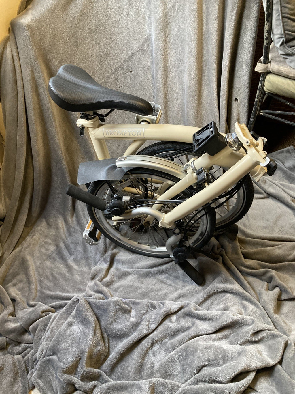 Brompton C Line M6L (6 Speed)  folding bicycle - Cream - Excellent Condition