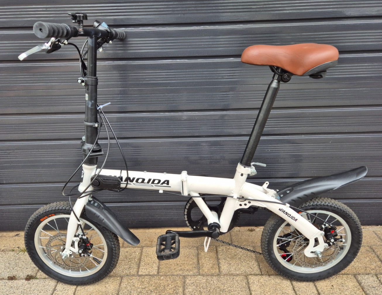 Small Folding Bike 14" Wheels - hardly used