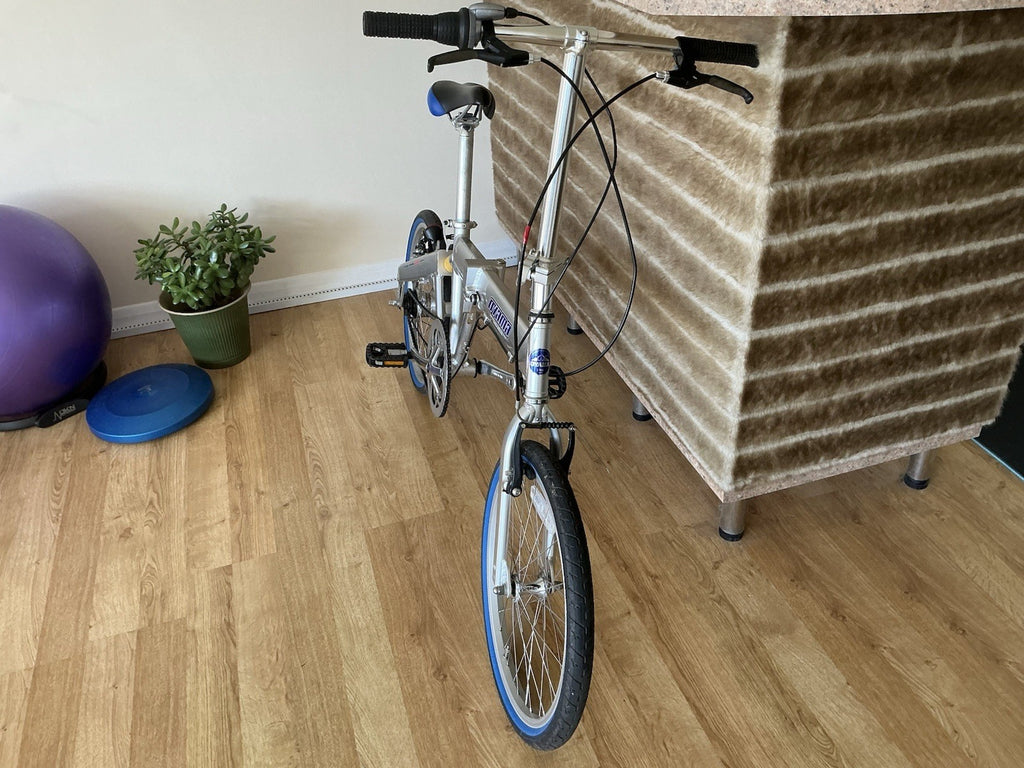 Oyama Breezer 20 Inch Folding Bike.
