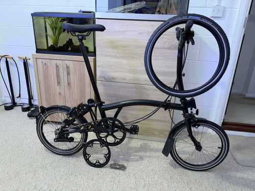 2025 Brompton C Line 6 Speed, Mid-Bar Black