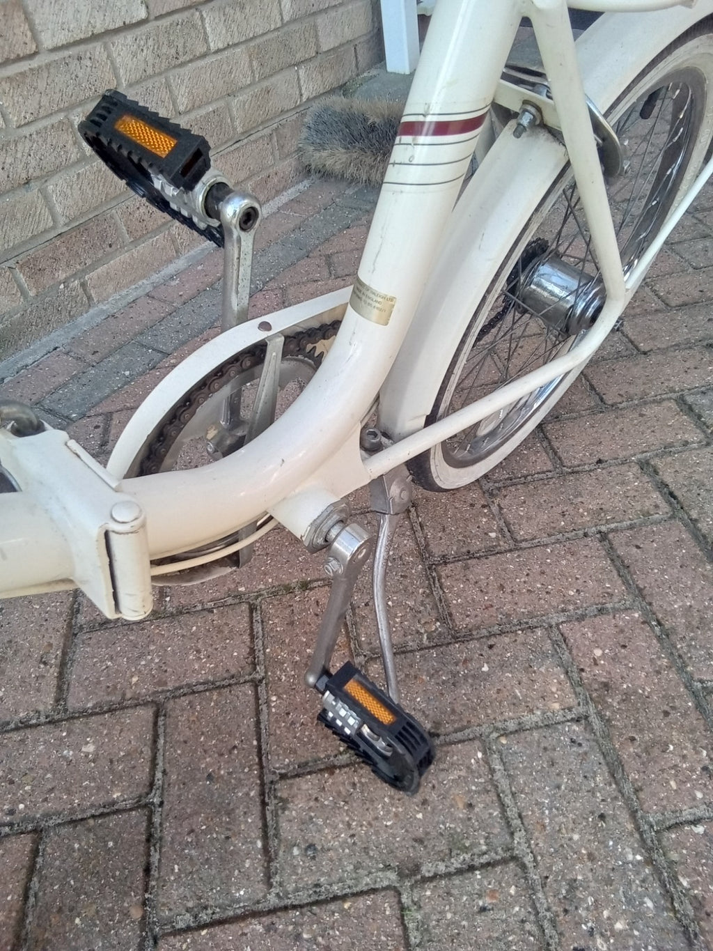 raleigh compact