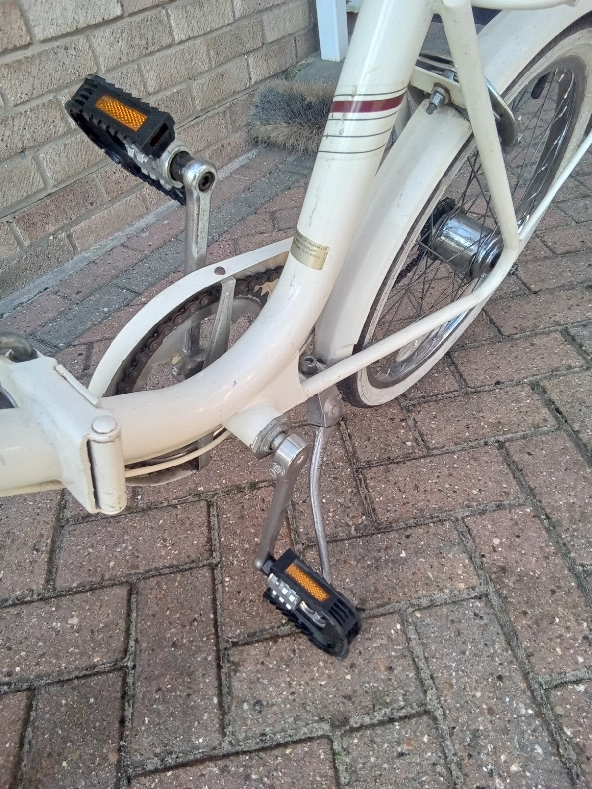 raleigh compact