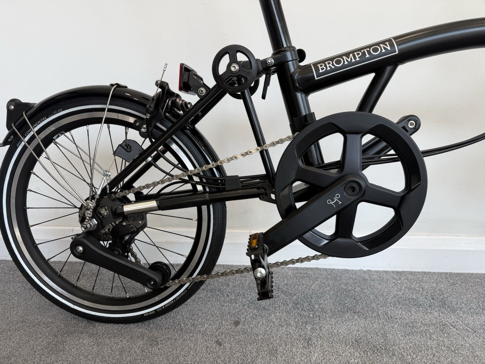 Brompton Folding Bike 12 Speed P Line Low Bar Excellent Condition Black Colour