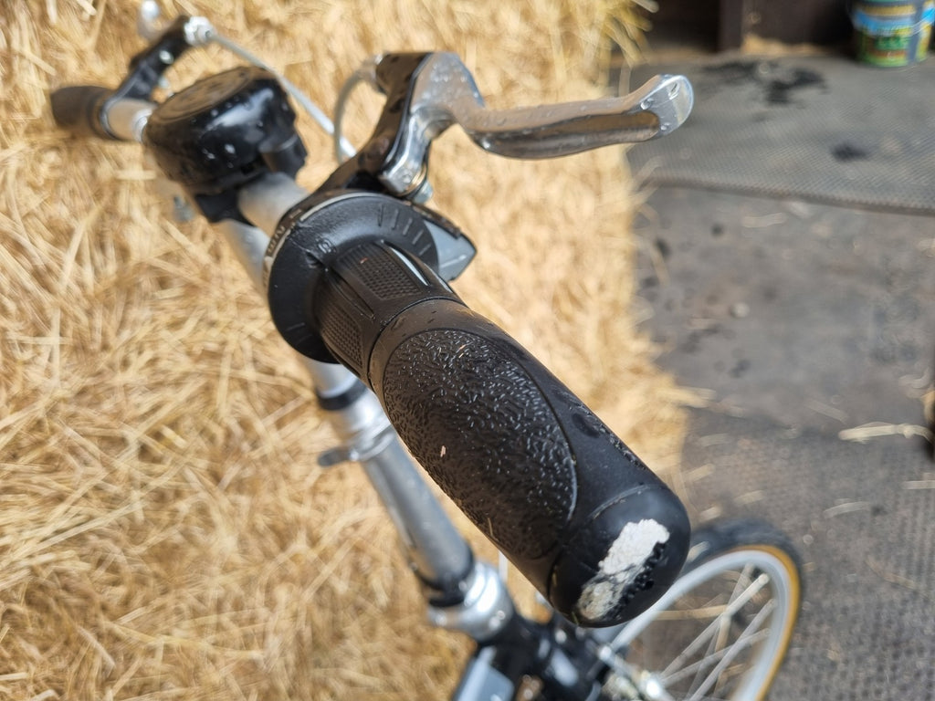 Cromoly Dahon Speed 20in Folding Bike 7 Speed  bBack/Silver 4130