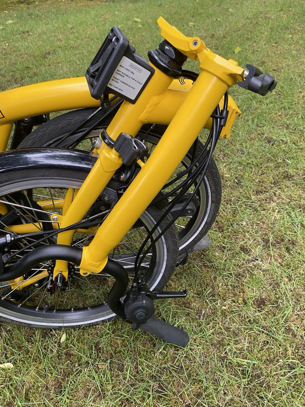 Brompton bike C-line 12-speed 2025 mid bar In bumblebee yellow