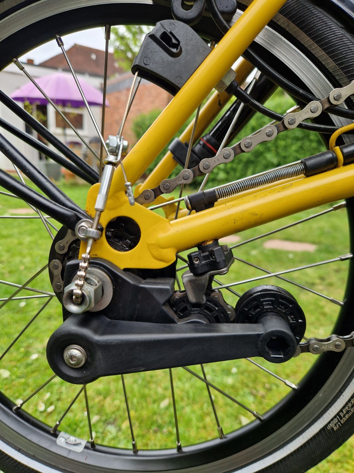 Brompton C Line 6 speed/Rack  Explore, Bumblebee Yellow/Black Mudguards LED