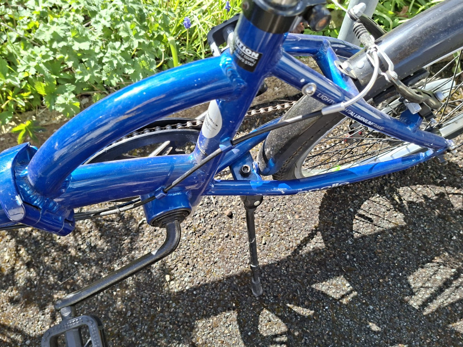 Apollo Tuck Folding Bike 20 6-Speed, Excellent Collection Only From LS21 3JA