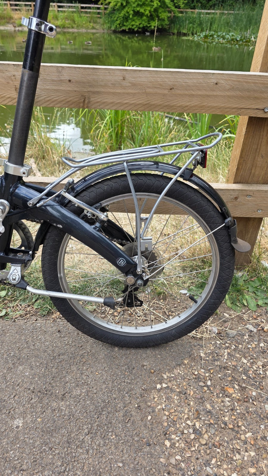 Bickerton folding bike 7 Shimano gears 20 inches wheels