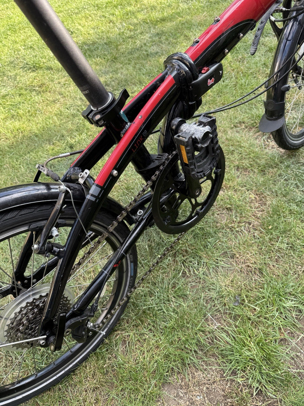 Tern Link D8 Folding Bike - Lightweight In Good Condition