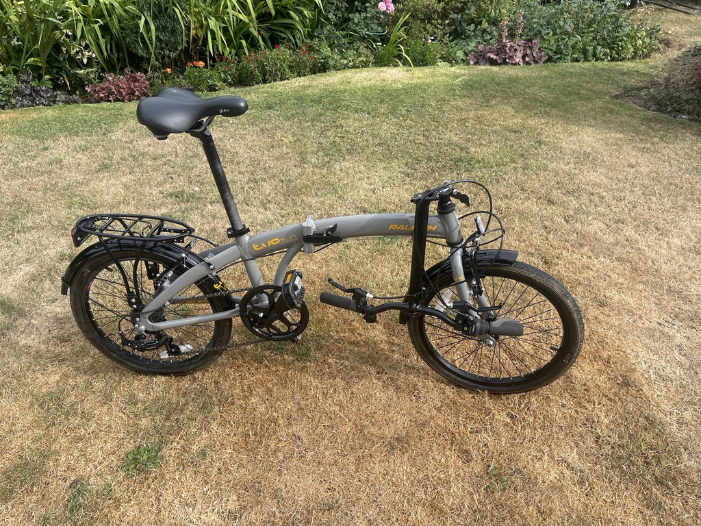 Raleigh Evo Two Folding Bike Excellent Condition Collection Only
