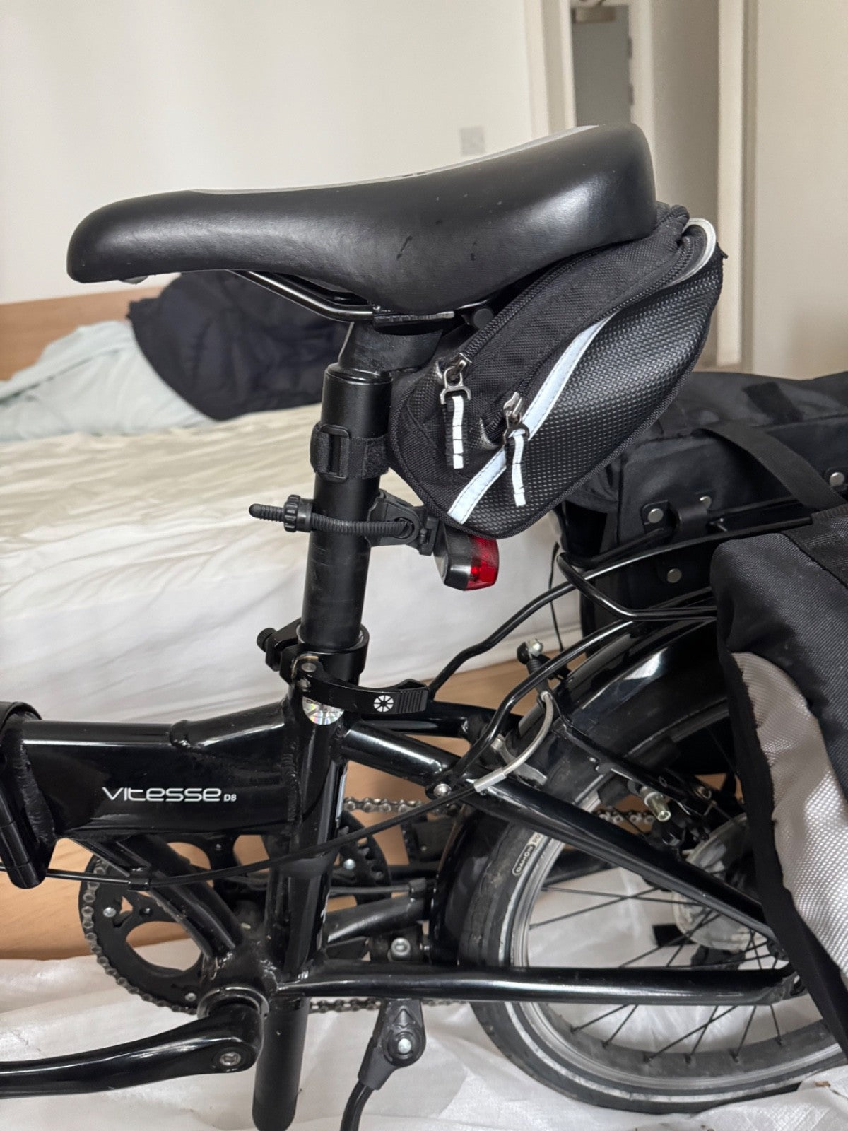 Dahon Vitesse Folding Bike with Accessories Excellent Condition