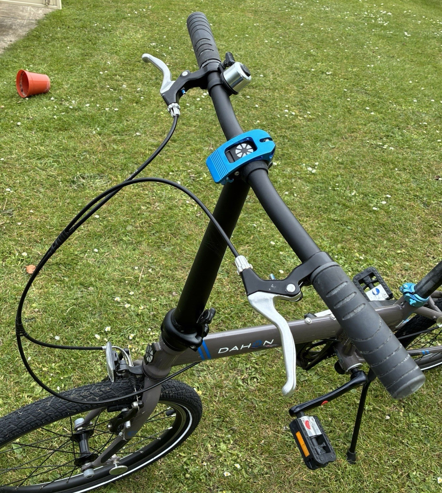 Dahon UNO Ladies Folding Bike, Hardly Used.