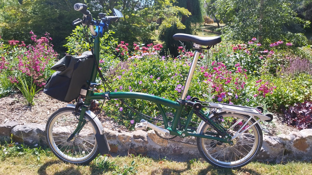 Brompton M6R C line Explore 2022 6 Speed Racing Green + extras Wahoo Elemnt Bolt