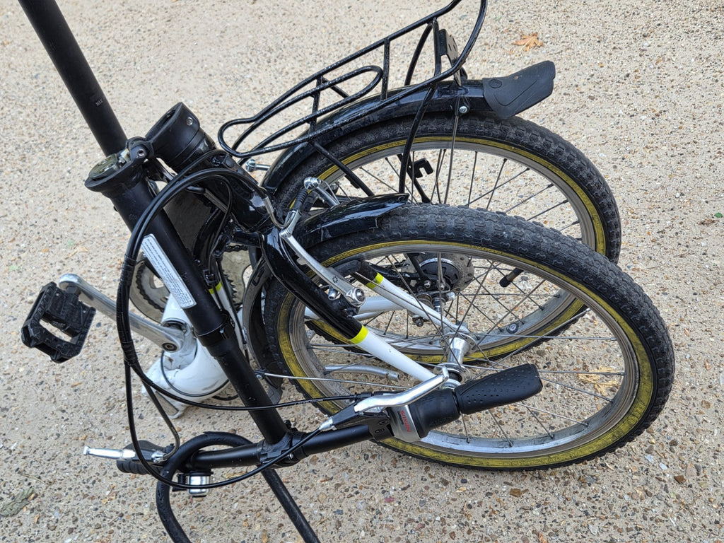 Dahon Ciao Unisex Folding 20" Wheel Bike with Rack and Mudguards