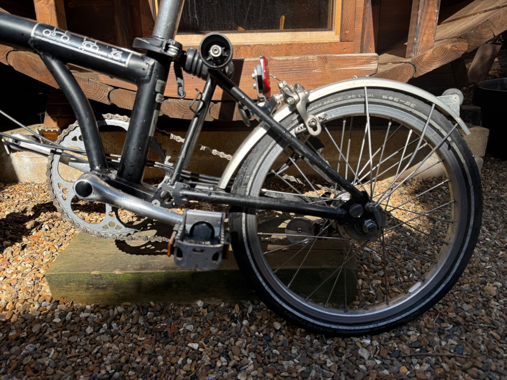 Iconic Brompton M6R Folding Bike 3 Speed Gloss Black The Ultimate London Commute