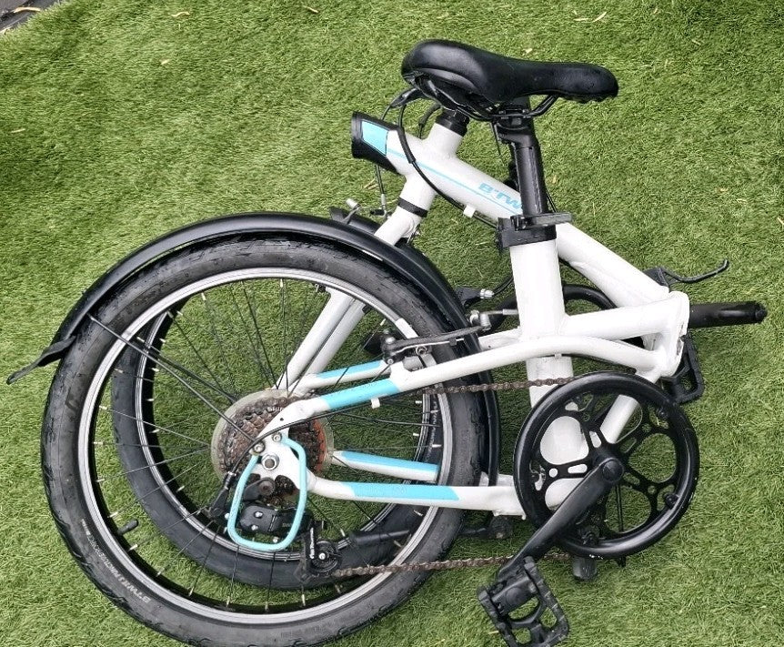 BTwin  Tilt 500 Folding Bike. White And Blue Aluminium Frame commuter bike