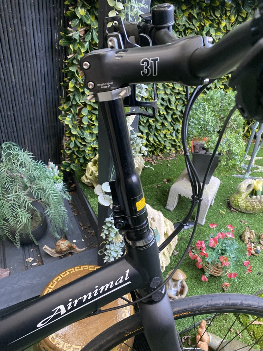 Airnimal Joey Folding Bike 18 Speed, 26 Inch Wheels Custom Frame, Cabin, Forks ￼