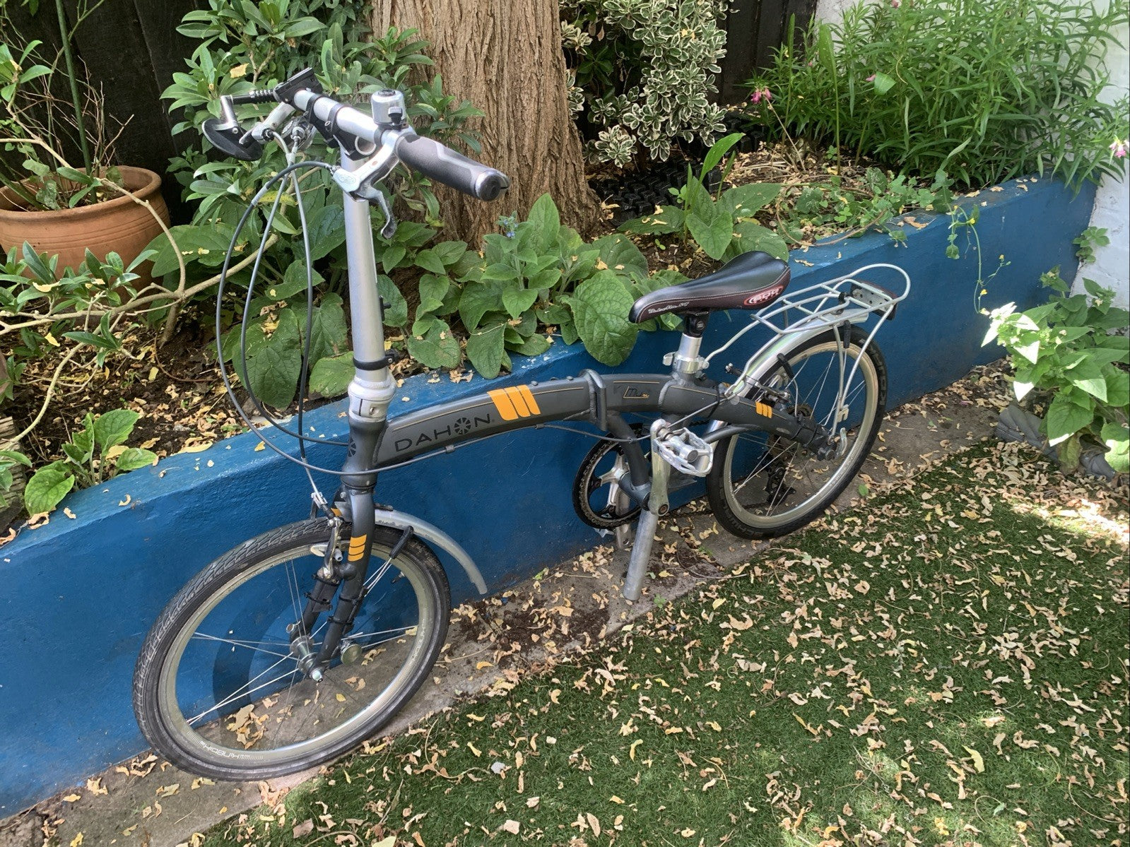 Dahon Mu SL Folding Bike Unisex 9-Speed Lightweight