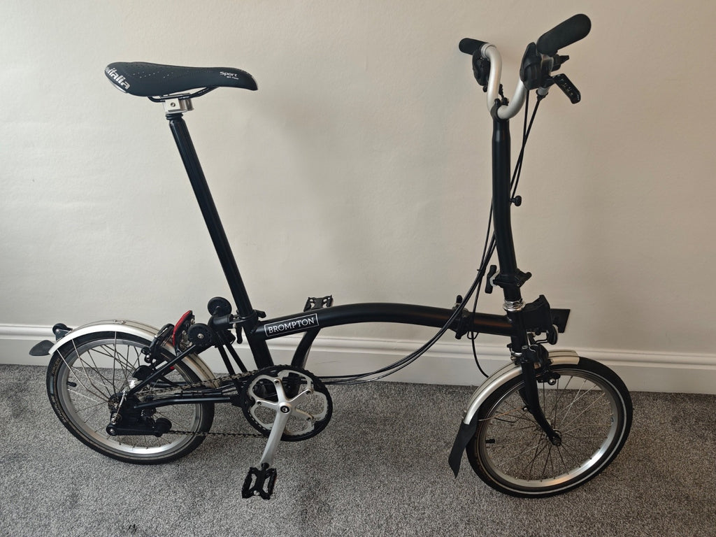 Brompton C Line 6 Speed H6L Folding bicycle in Black/Silver - 2020 - Upgraded