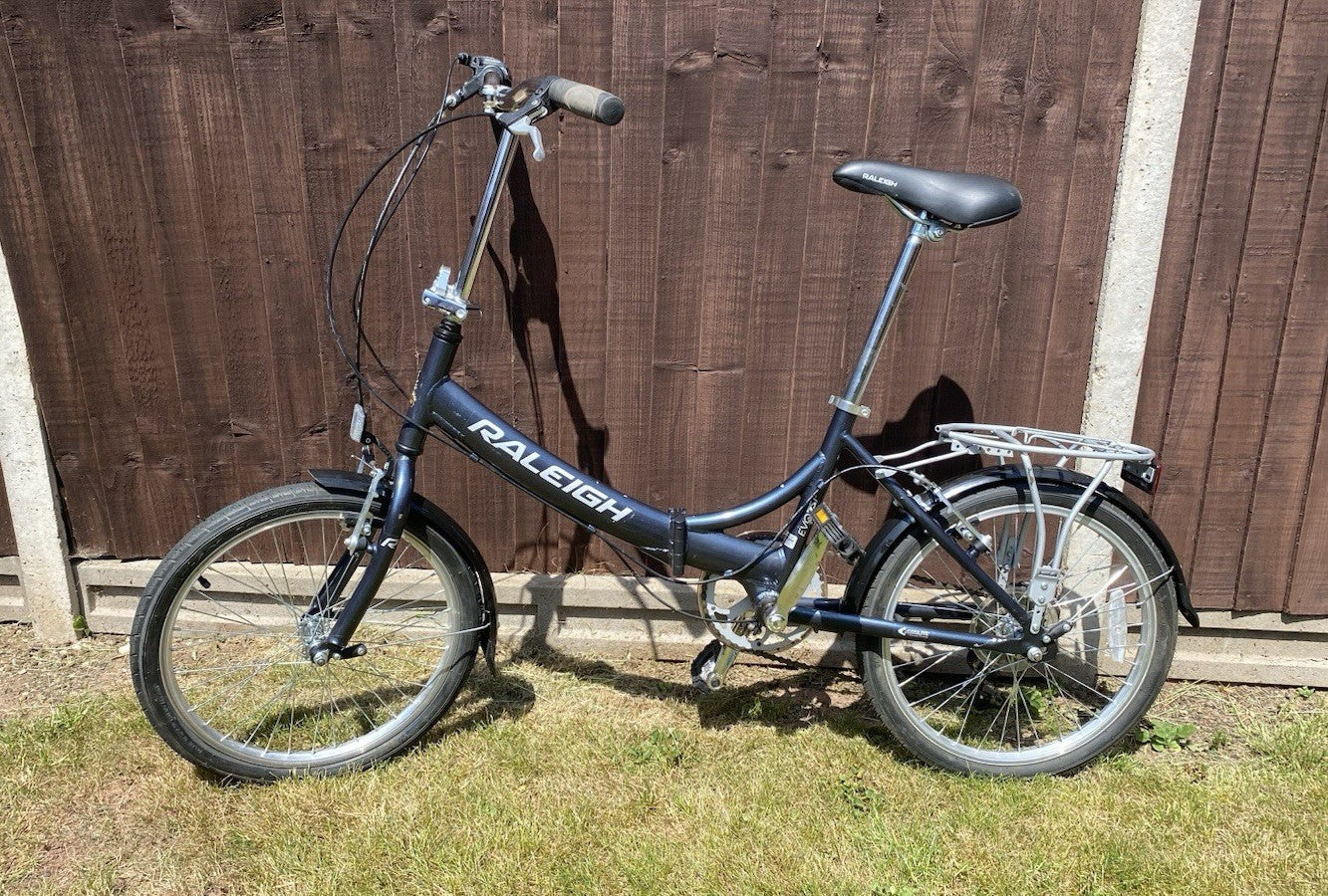 Raleigh Evo 2S 20in Folding Bike 7 Speed Blue Rear Rack Mudguards Reflectors