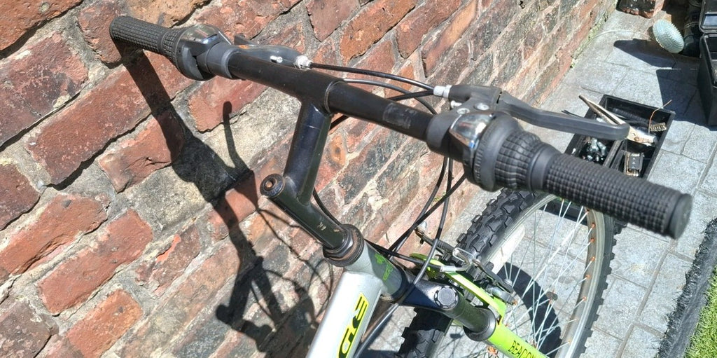 Challenge Beacon 26" Folding Mountain Bike 18-Speed, Front Suspension, Adult