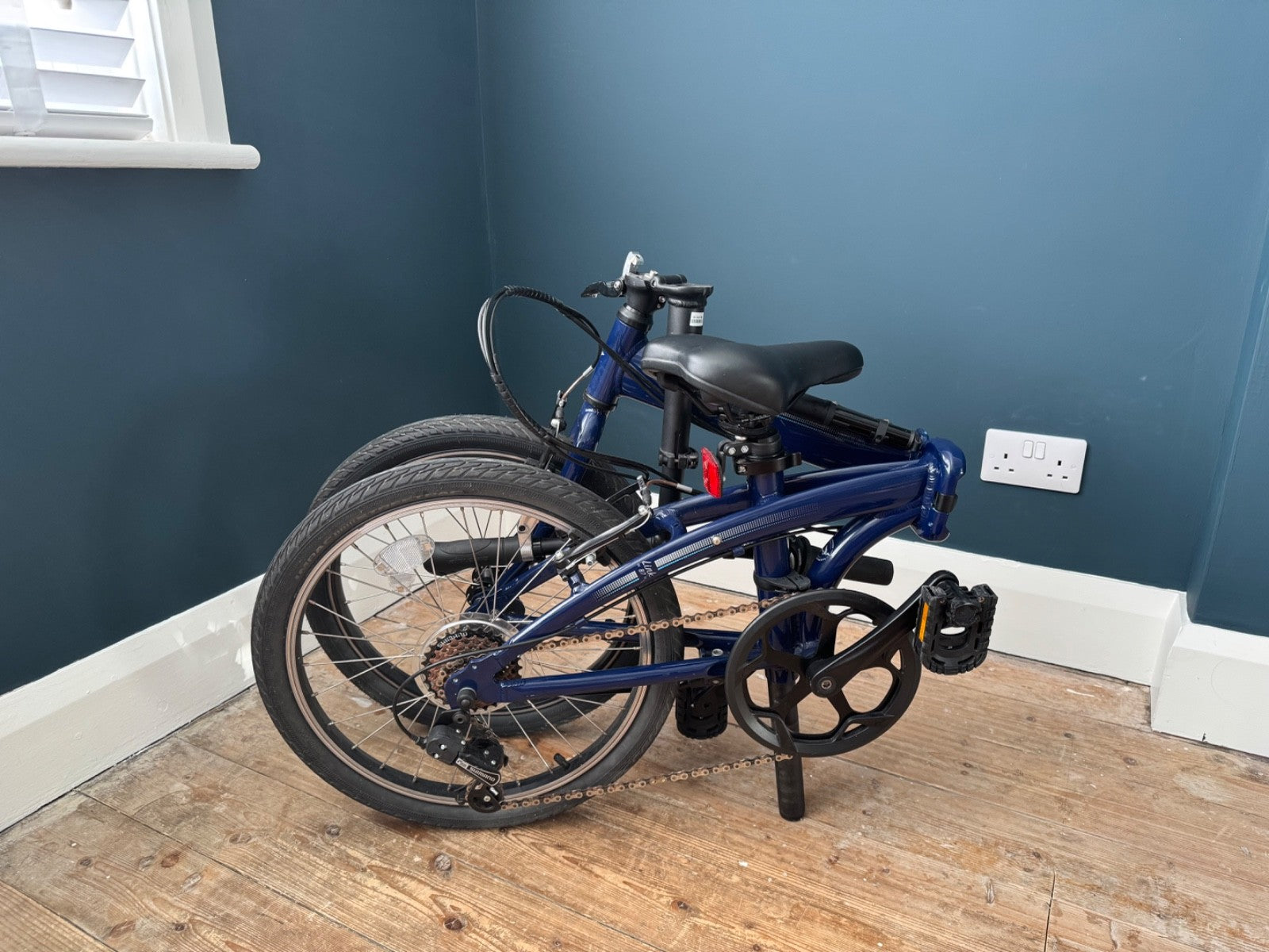 Tern Link B7 Folding Bike 2020 Model, 7-Speed, 20-inch Wheels, Midnight Blue