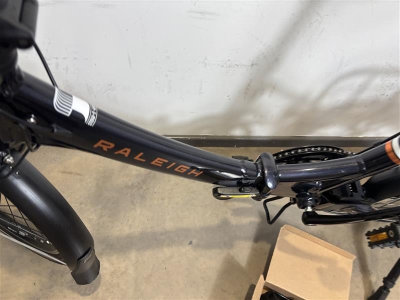 Raleigh Stow-E-Way 20" Folding Bike - Missing Battery
