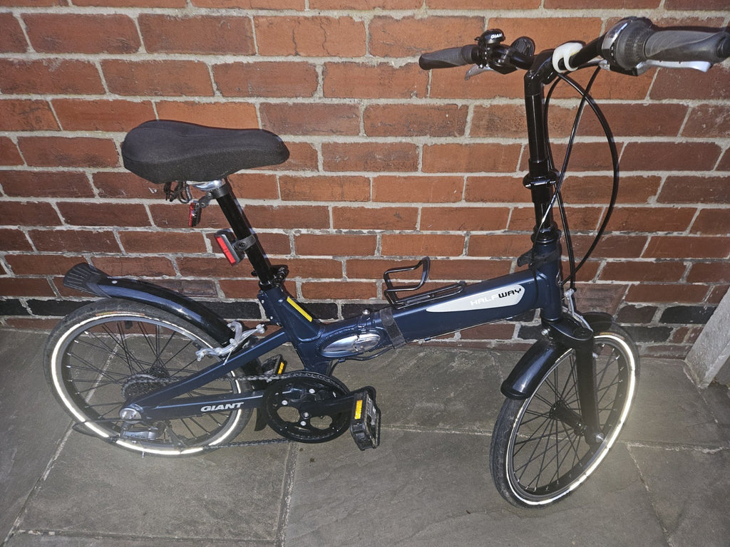 Giant Halfway Folding  Bicycle 20" Wheels