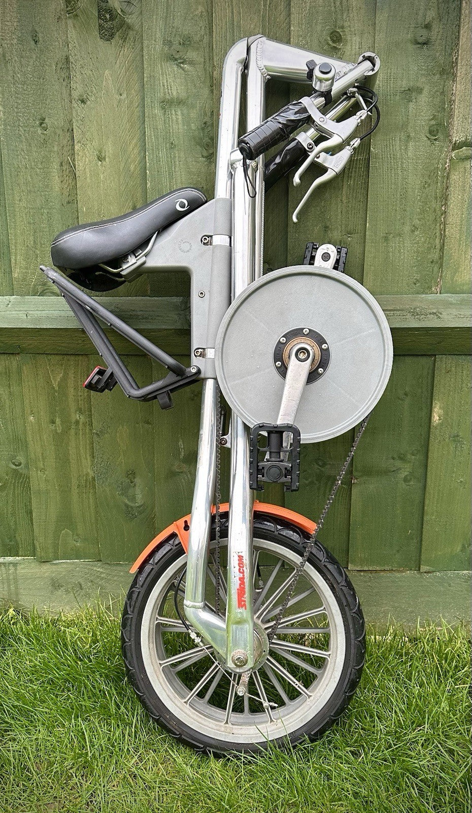 Unisex Strida 2 Compact Folding Bicycle     16” Wheels. Good Condition. Used.