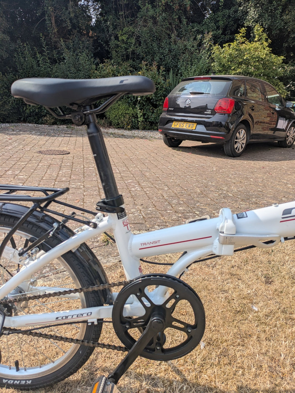 Carrera Transit Folding Bike 20in White/Black Hub Gears Rear Carrier Mudguards