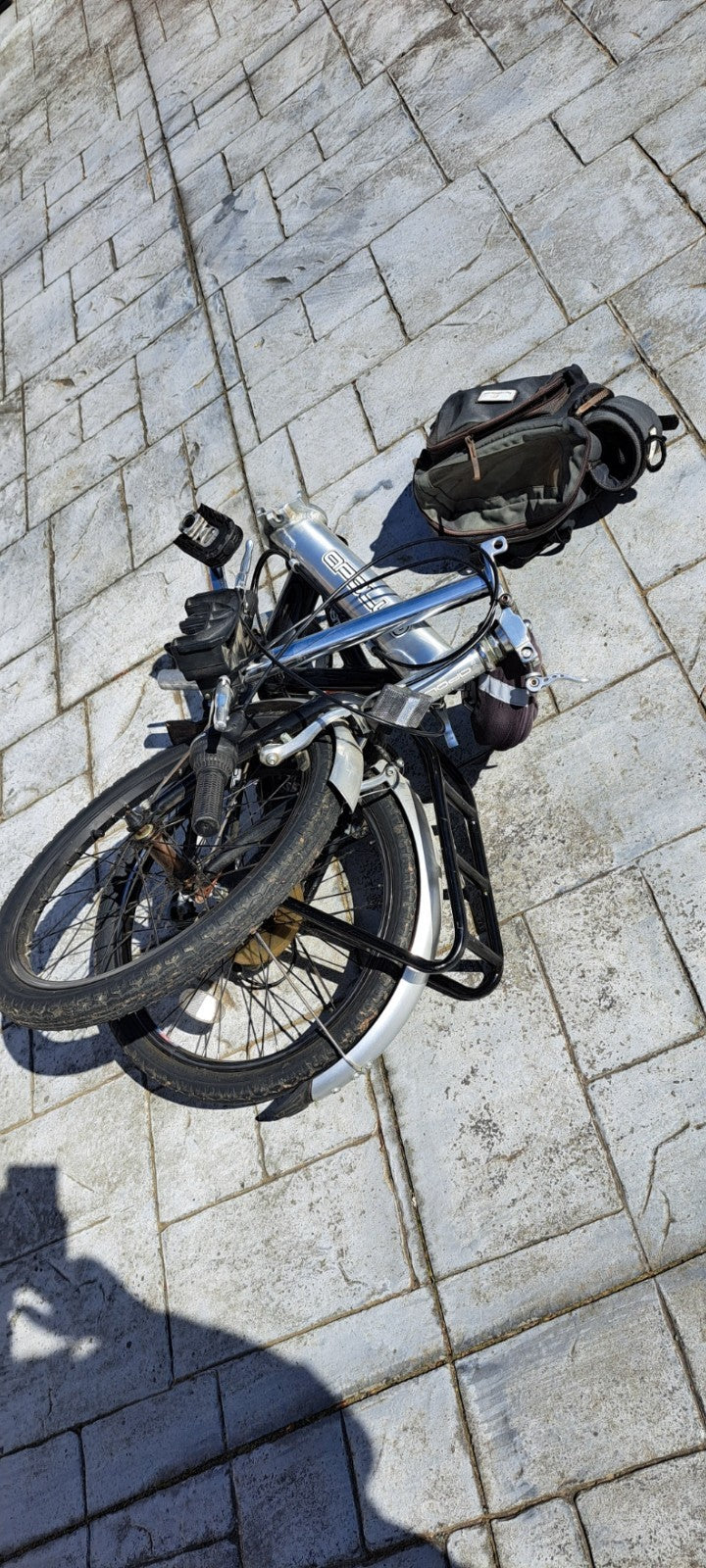 Folding Bike Apollo Transit 20” wheels Aluminium Frame 6 Gears Revoshift