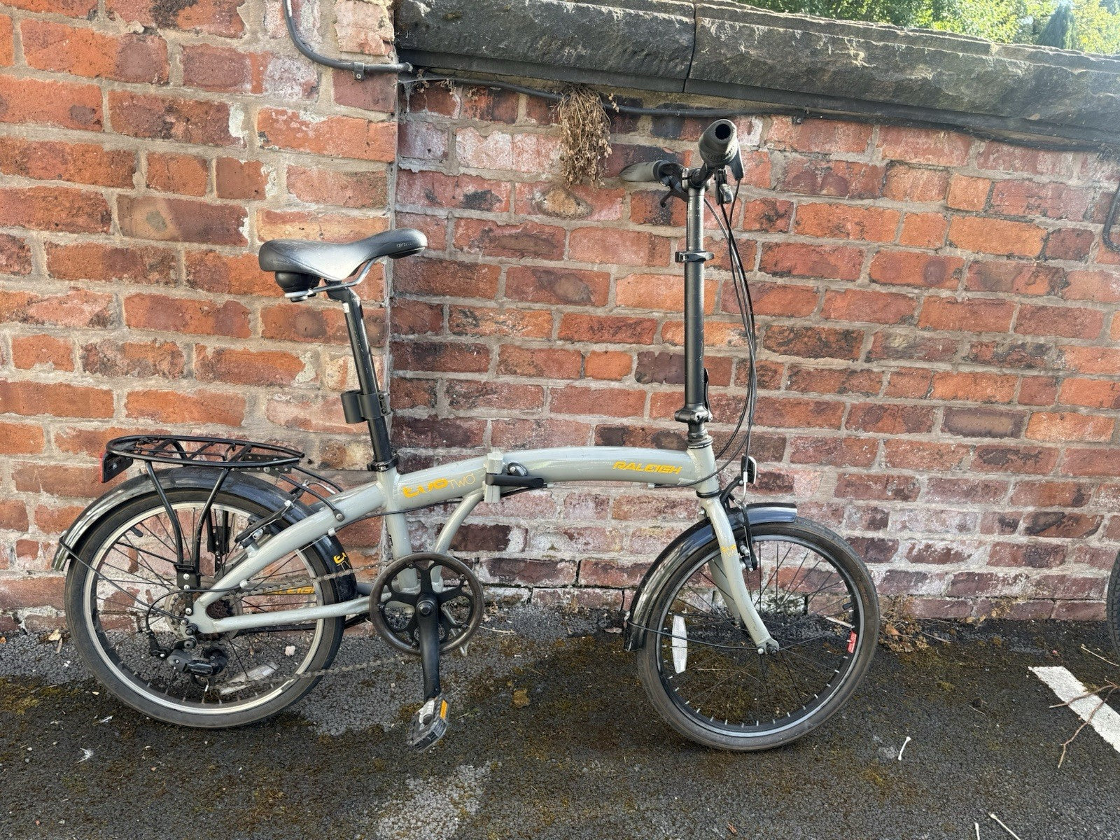 Raleigh Evo Two 20in Folding Bike Rim Brake Rear Rack MISSING PEDAL