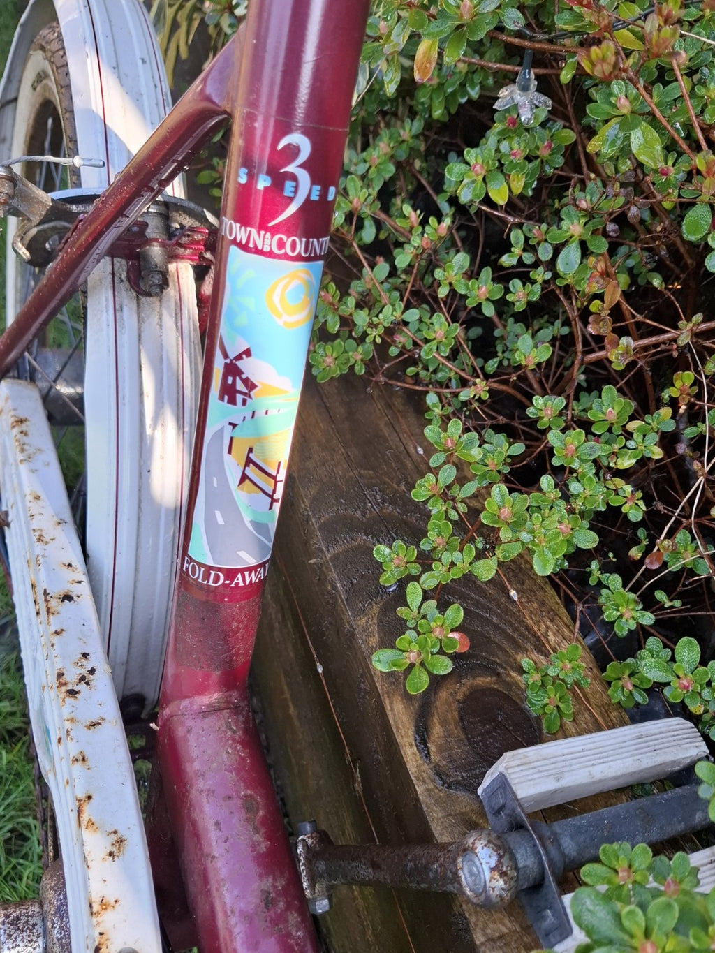 Apollo Wayfarer 1980s Vintage Folding Bike Town and City 20-inch Wheels